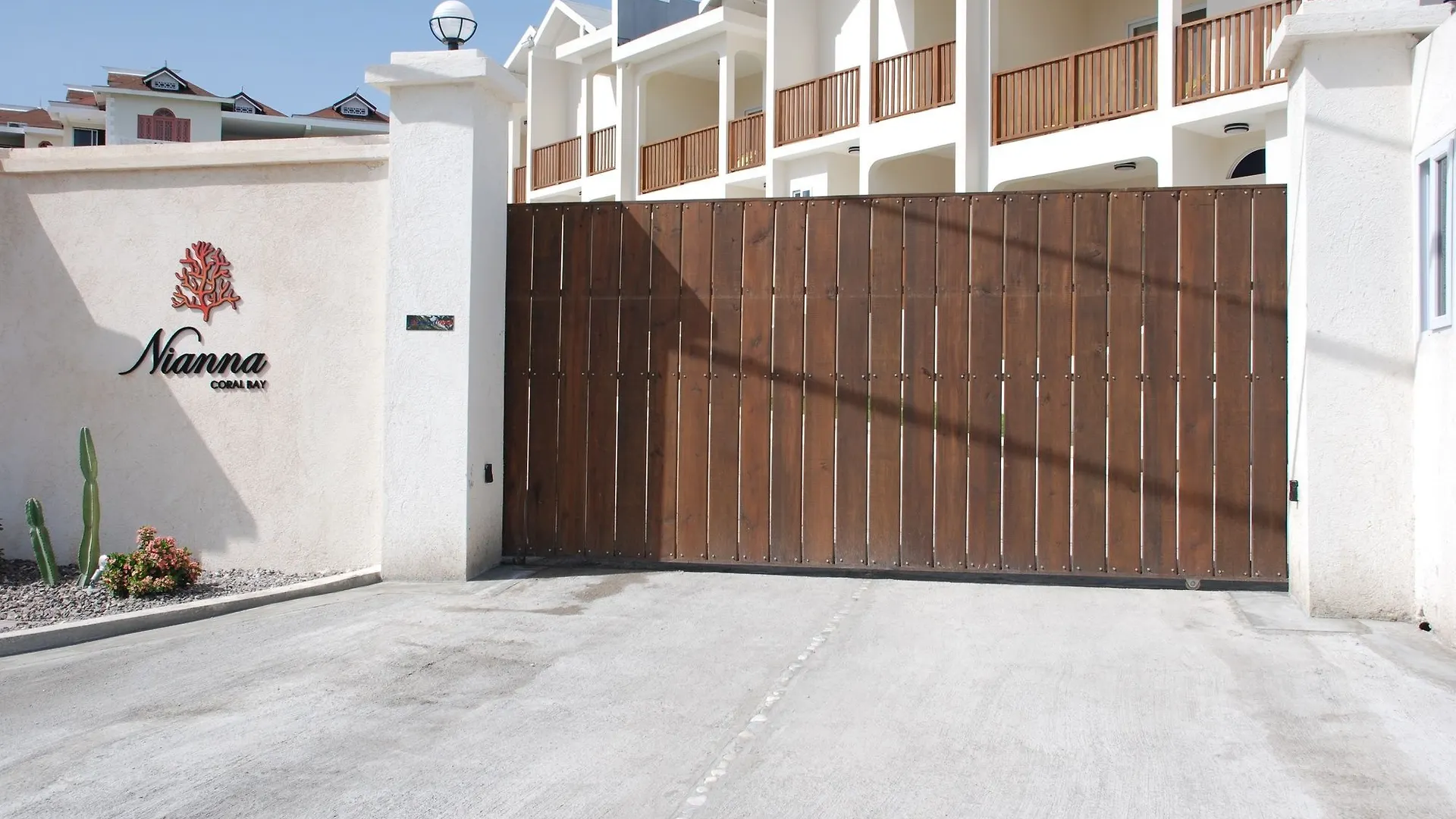 Nianna Coral Bay Luxurious Townhouse- 3 Hotel Montego Bay