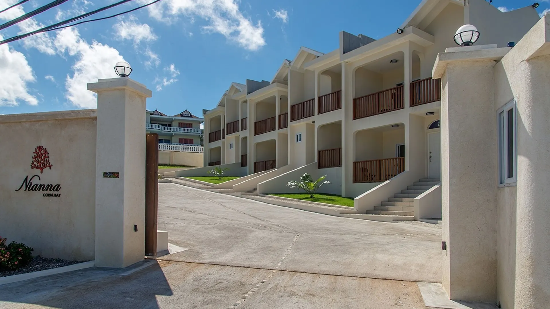 ***  Nianna Coral Bay Luxurious Townhouse- 3 Hotel Montego Bay Jamaica